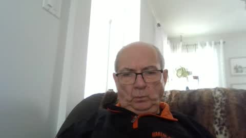 bernard1102 online show from February 14, 2:23 pm