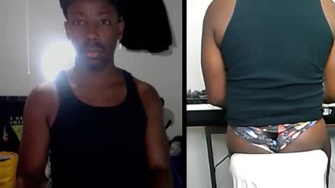 Snapshot of bicepsandfrot chatting on October 25, 10:22 pm BicepsandFrot online show from October 25, 10:22 pm
