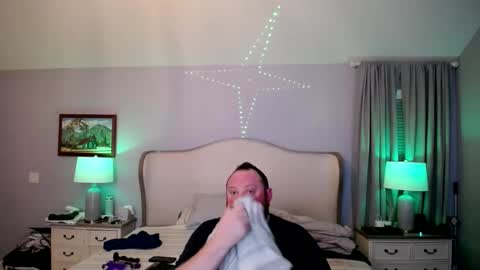 Bigboi1o11 online show from March 11, 7:58 am