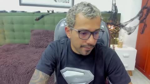 Snapshot of bigcock_hair chatting on October 22, 11:30 pm bigcock_hair online show from October 22, 11:30 pm