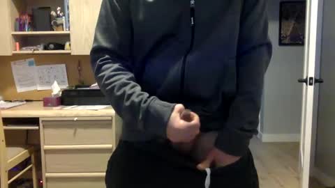 Snapshot of bigdickshowoff9877 chatting on December 3, 6:38 pm Bigdickshowoff9877 online show from December 3, 6:38 pm