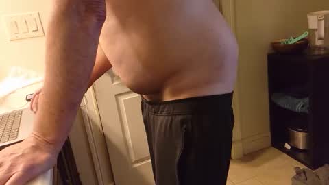 bighands508 online show from April 26, 1:19 pm