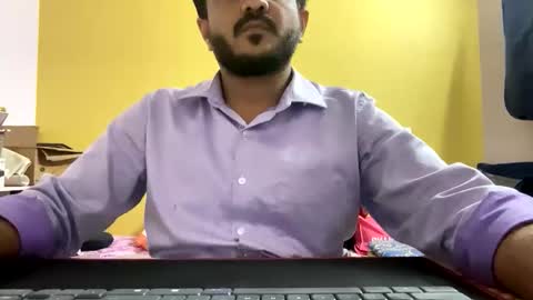 bighandsomesatisfy online show from February 19, 4:25 pm