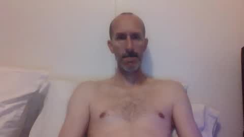 Snapshot of bighugemouthful chatting on October 16, 1:35 am Chaz online show from October 16, 1:35 am