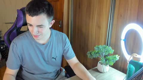 Snapshot of bigmark03 chatting on January 23, 3:32 pm BigMark03 online show from January 23, 3:32 pm