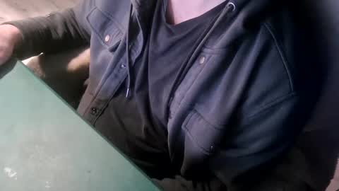 Snapshot of bigpeepdude chatting on January 22, 10:49 pm bigpeepdude online show from January 22, 10:49 pm