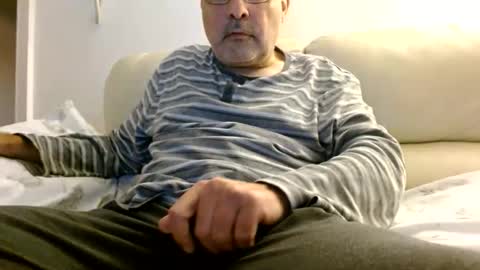 Ricky online show from December 1, 6:11 pm