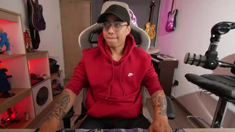 bigxboy96 online show from April 17, 3:53 am