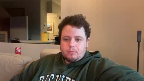 Snapshot of bisexualchubbyboy chatting on January 17, 8:13 am james online show from January 17, 8:13 am