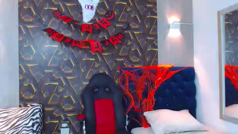 black_king_241 online show from November 1, 4:49 am