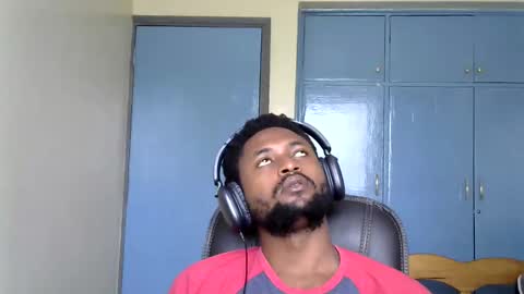 blakmoufaka online show from November 30, 7:32 am