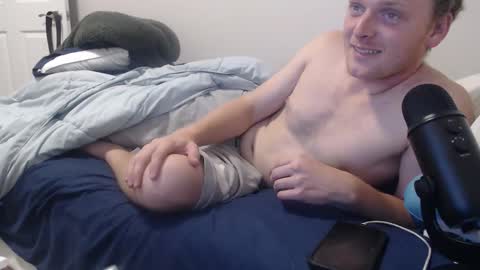 blue eyed twink online show from March 2, 4:34 am