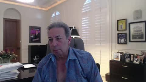 Snapshot of blueisles chatting on December 14, 7:57 pm blueisles online show from December 14, 7:57 pm