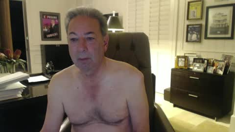 Snapshot of blueisles chatting on January 13, 11:30 am blueisles online show from January 13, 11:30 am