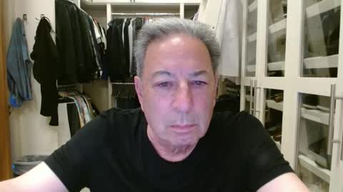 Snapshot of blueisles chatting on February 9, 3:11 am blueisles online show from February 9, 3:11 am