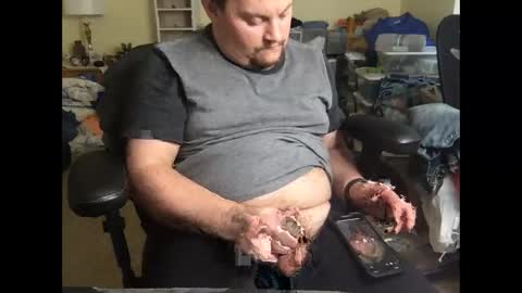 Snapshot of bluetam1999 chatting on October 15, 10:06 pm bluetam1999 online show from October 15, 10:06 pm