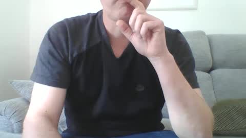 Snapshot of bobby_113 chatting on March 3, 12:43 pm bobby_113 online show from March 3, 12:43 pm