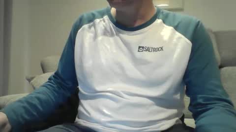 Snapshot of bobby_113 chatting on October 21, 9:56 am bobby_113 online show from October 21, 9:56 am