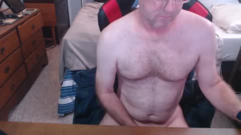 Snapshot of bobh1266 chatting on October 21, 11:02 am bobh1266 online show from October 21, 11:02 am