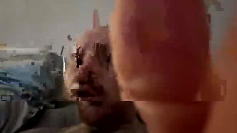 Snapshot of bodyart85_19 chatting on December 2, 9:26 pm Bodyart85 19 online show from December 2, 9:26 pm