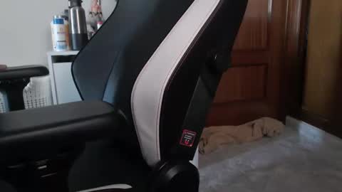 bodyking69 online show from December 9, 10:11 am