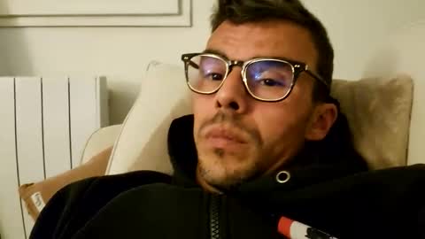 bomale89 online show from November 3, 8:10 pm