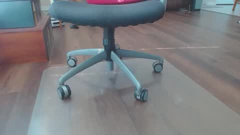 FRECKLES online show from December 17, 6:03 pm