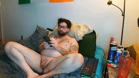 boredandirish21 online show from October 2, 10:25 pm