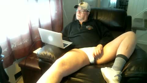 Snapshot of bottomjacki chatting on February 10, 12:39 pm Jackie online show from February 10, 12:39 pm
