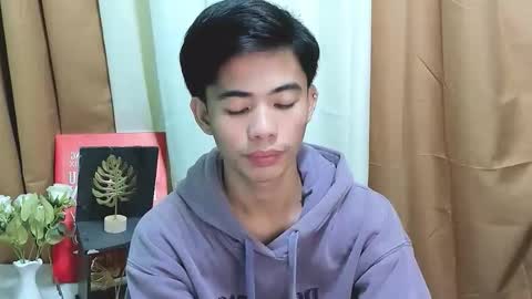 Snapshot of boynextdoor4ux chatting on October 25, 5:36 pm HI IM JAMES DONT FORGET GIVE ME THUMBS UP AND JOIN TO MY FANCLUB online show from October 25, 5:36 pm