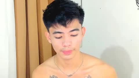 HI IM JAMES DONT FORGET GIVE ME THUMBS UP AND JOIN TO MY FANCLUB online show from December 3, 11:33 pm