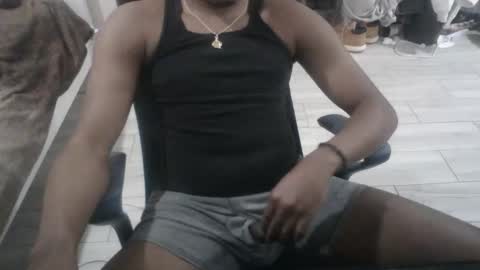 bquen400 online show from February 12, 8:26 pm