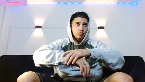 Snapshot of br4ndon_cooper chatting on September 24, 3:10 pm Brandon online show from September 24, 3:10 pm