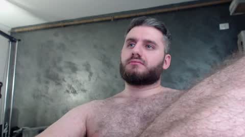 Snapshot of brad_pittfall chatting on February 5, 10:12 pm ask me online show from February 5, 10:12 pm