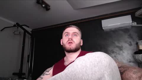 Snapshot of brad_pittfall chatting on September 27, 6:28 pm ask me online show from September 27, 6:28 pm