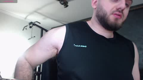 Snapshot of brad_pittfall chatting on December 3, 12:05 pm ask me online show from December 3, 12:05 pm