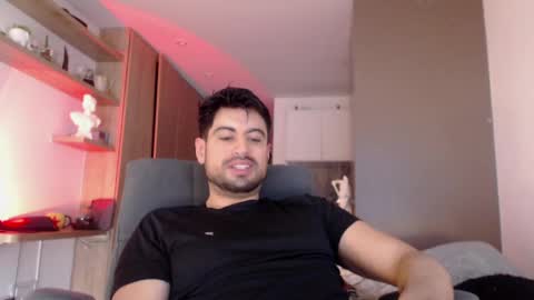 Snapshot of bradley_muscle chatting on September 10, 8:18 pm Bradley online show from September 10, 8:18 pm