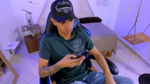 B R A N D online show from January 19, 3:31 am