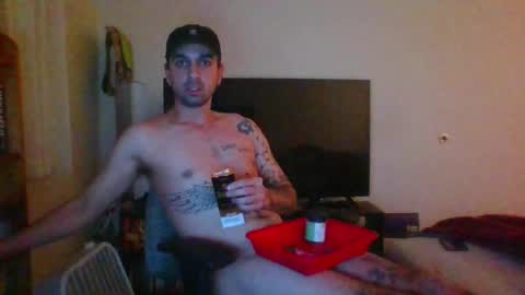 Snapshot of brandon_saintrandy chatting on December 10, 7:05 am brandon_saintrandy online show from December 10, 7:05 am