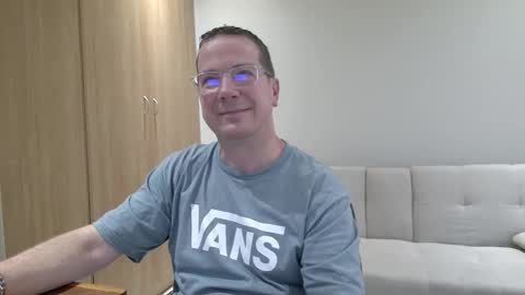 Brett online show from November 19, 3:45 pm