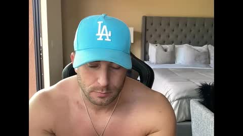 Brett Mycles online show from September 25, 8:08 pm