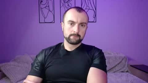 brindlefly69 online show from December 3, 12:16 pm