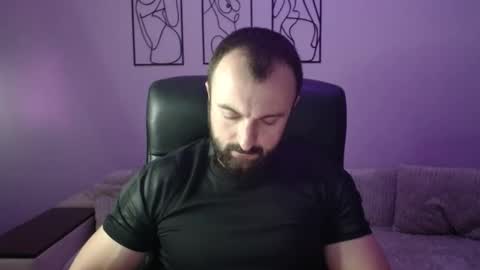 brindlefly69 online show from November 25, 12:18 pm