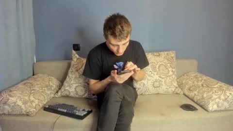 bristlebback online show from October 13, 6:25 pm