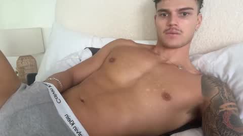 BrooklynTay online show from March 4, 11:45 pm