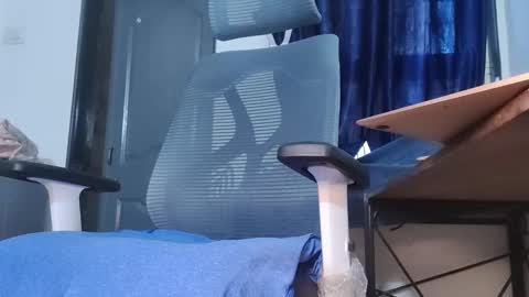 brownuncut3019 online show from December 19, 12:01 pm