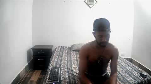 bruce_1111 online show from January 14, 6:22 pm