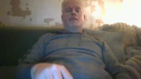 bruceybruceuk online show from November 15, 2:24 am