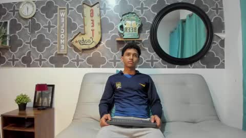 bruno_snow online show from April 2, 3:48 am