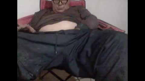 buddyluvzumore online show from December 22, 10:38 am